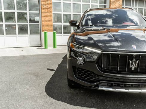 Used 2017 Maserati Levante S AWD/4WD image 41