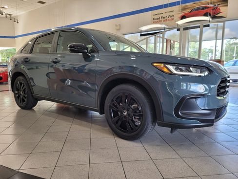 New 2026 Honda HR-V Sport image 3