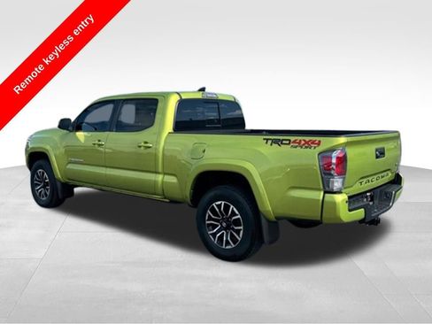 Used 2023 Toyota Tacoma TRD Sport w/ TRD Premium Sport Package AWD/4WD image 5
