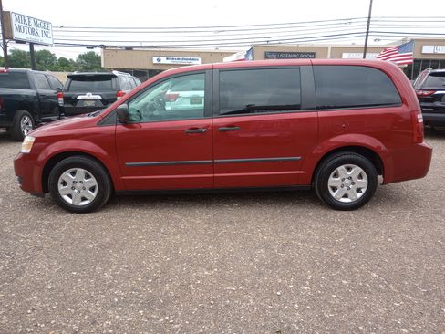 Used 2008 Dodge Grand Caravan SE FWD image 4