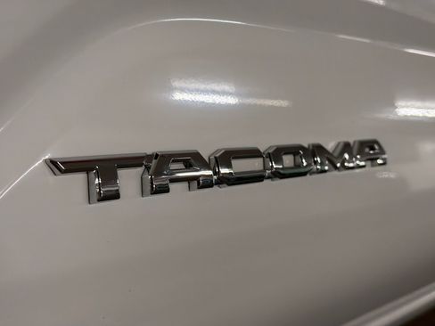 Used 2026 Toyota Tacoma SR5 AWD/4WD image 13