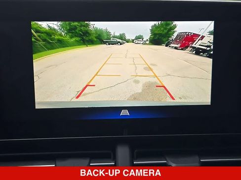 Used 2024 Chevrolet Trax RS FWD image 29