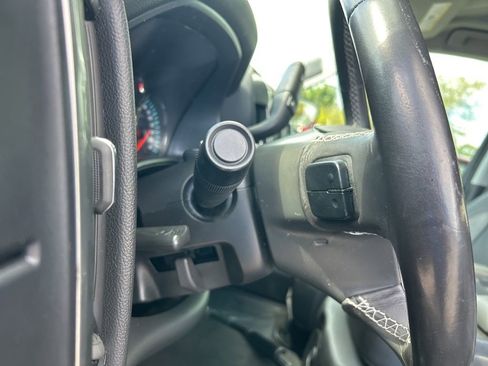 Used 2018 Chevrolet Silverado 1500 LT w/ All Star Edition image 35