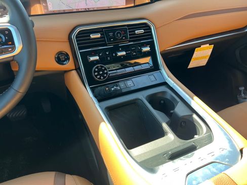 New 2026 Nissan Armada SL w/ Captain's Chari Seat Package AWD/4WD image 15