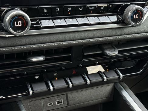 New 2026 Chevrolet Colorado LT image 17