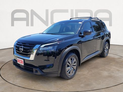 Used 2025 Nissan Pathfinder SV w/ Cargo Package FWD image 6