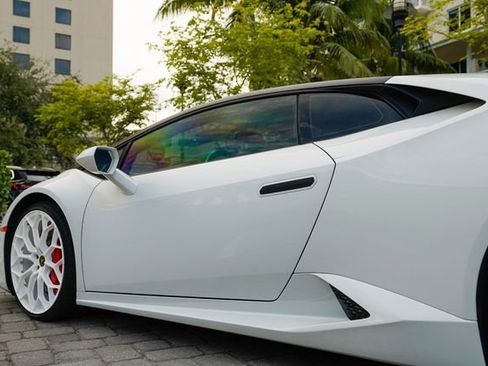 Used 2016 Lamborghini Huracan LP 610-4 Avio image 19