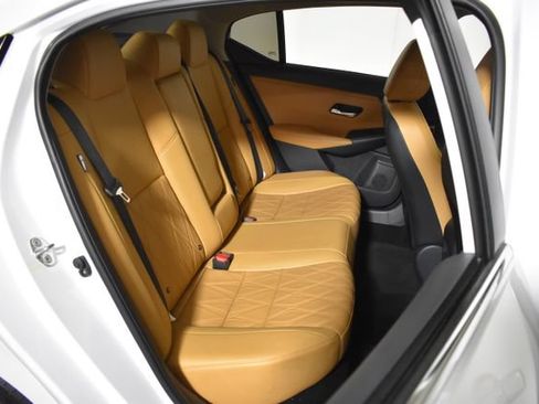 Used 2023 Nissan Sentra SV w/ SV Premium Package FWD image 31