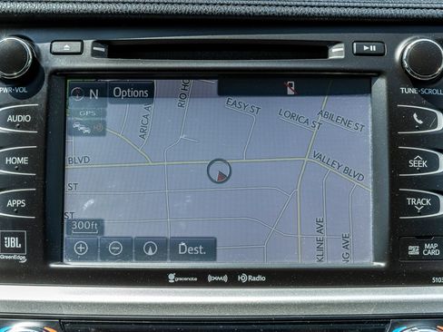 Used 2019 Toyota Highlander Limited AWD/4WD image 19