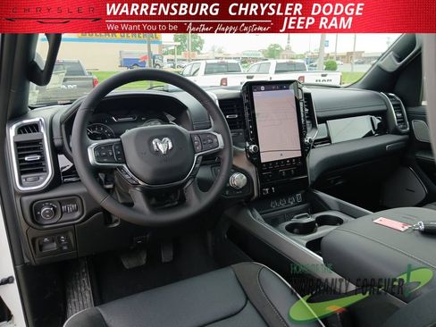 New 2026 RAM 1500 Laramie AWD/4WD image 12