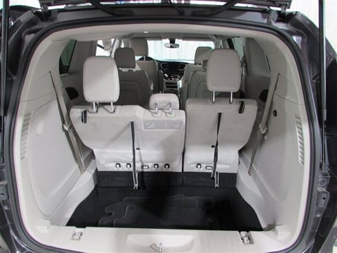 Used 2021 Chrysler Voyager Lxi image 68