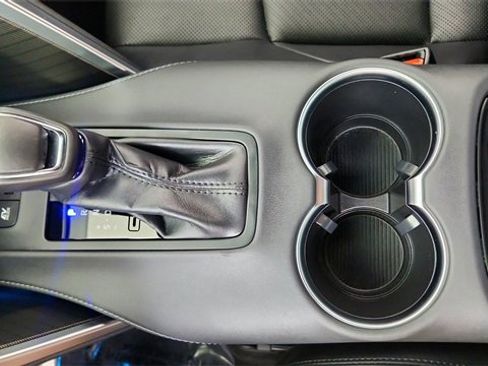 Used 2023 Toyota Venza Limited image 50