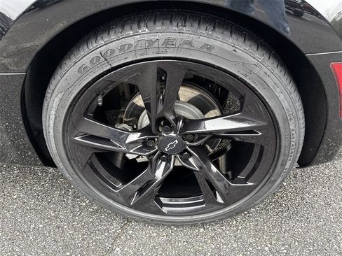 Used 2021 Chevrolet Camaro LT w/ RS Package image 20