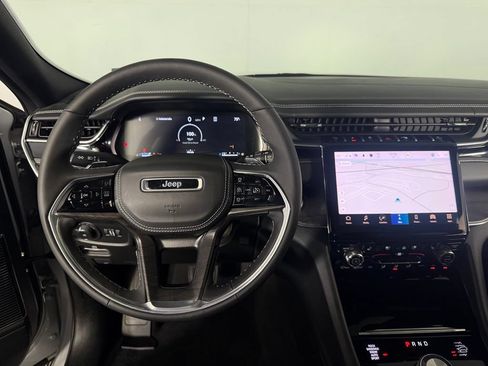 Used 2023 Jeep Grand Cherokee L Overland AWD/4WD image 15