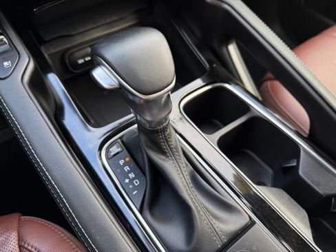 Used 2024 Kia Telluride EX w/ EX Captain's Chair Package image 27