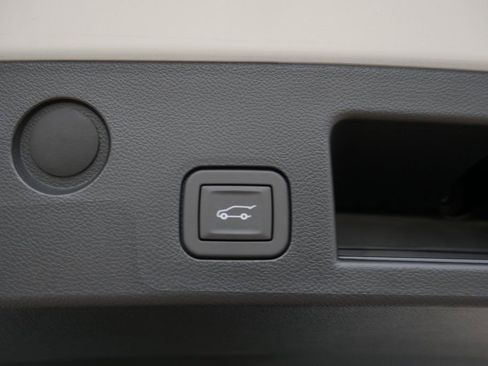 New 2026 Chevrolet Equinox LT w/ Convenience Package II FWD image 27