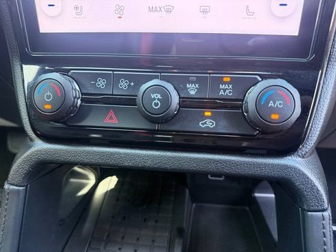 Used 2025 Ford Ranger Raptor AWD/4WD image 12