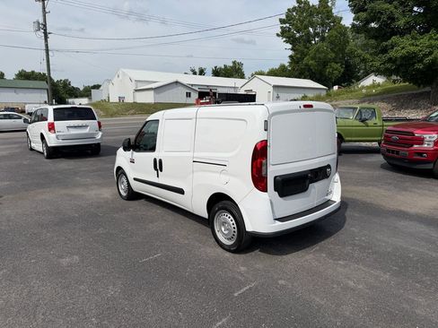 Used 2022 RAM ProMaster City Tradesman FWD image 3