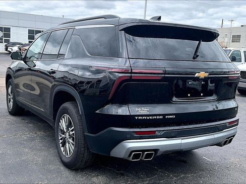 Used 2024 Chevrolet Traverse LT AWD/4WD image 5
