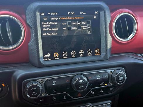 Used 2022 Jeep Wrangler Unlimited Rubicon w/ Safety Group AWD/4WD image 31