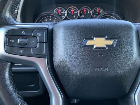 Used 2022 Chevrolet Suburban LS image 18