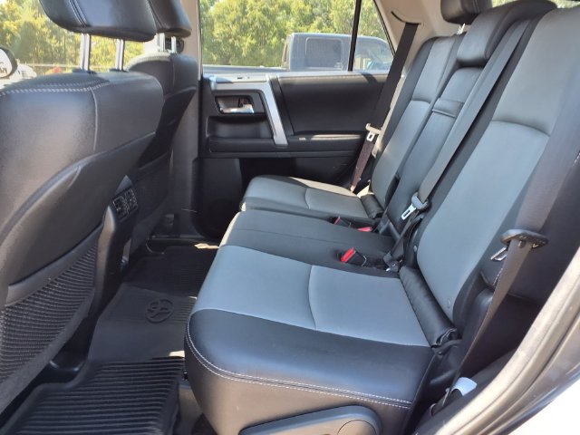 Used 2022 Toyota 4Runner SR5 Premium w/ Moonroof Package AWD/4WD image 21