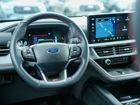 Used 2025 Ford Explorer ST AWD/4WD image 26
