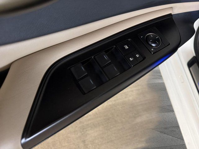 Used 2019 Lexus ES 300h w/ Accessory Package 2 FWD image 13