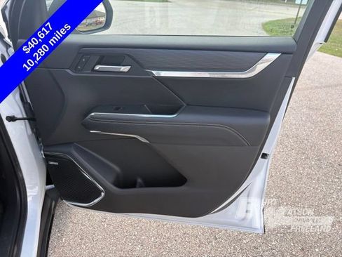 Used 2026 GMC Acadia Elevation FWD image 28