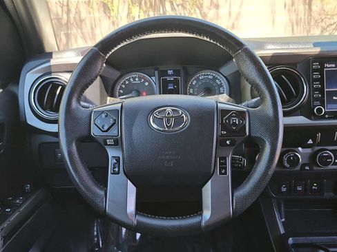Used 2021 Toyota Tacoma TRD Off-Road w/ Technology Package AWD/4WD image 18