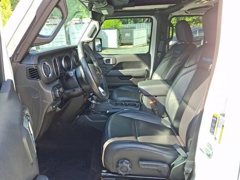 Used 2021 Jeep Wrangler Unlimited Rubicon 4xe w/ Cold Weather Group AWD/4WD image 12