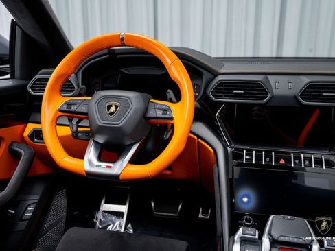 Used 2023 Lamborghini Urus S image 39