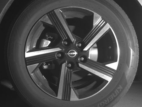 Used 2025 Nissan Sentra SV image 12