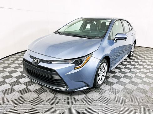 Used 2024 Toyota Corolla LE image 7