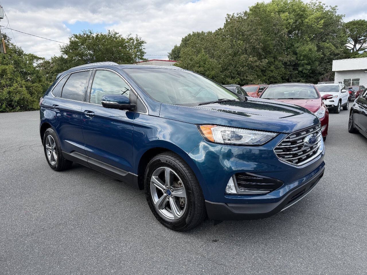 Used 2020 Ford Edge SEL w/ Convenience Package FWD image 3