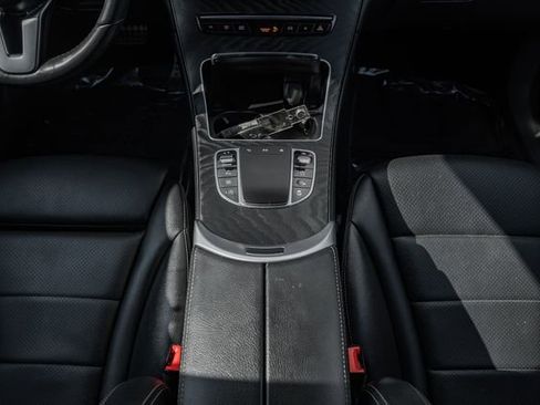 Used 2022 Mercedes-Benz GLC 300 4MATIC image 26