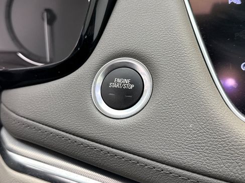 Used 2020 Cadillac XT5 Premium Luxury image 23