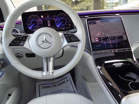 Used 2023 Mercedes-Benz EQE 350+ 4MATIC SUV w/ Exclusive Trim Package image 9