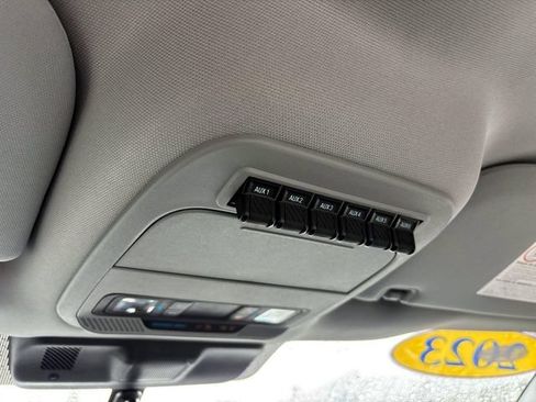 Used 2023 Ford F550 2WD Regular Cab Super Duty image 21