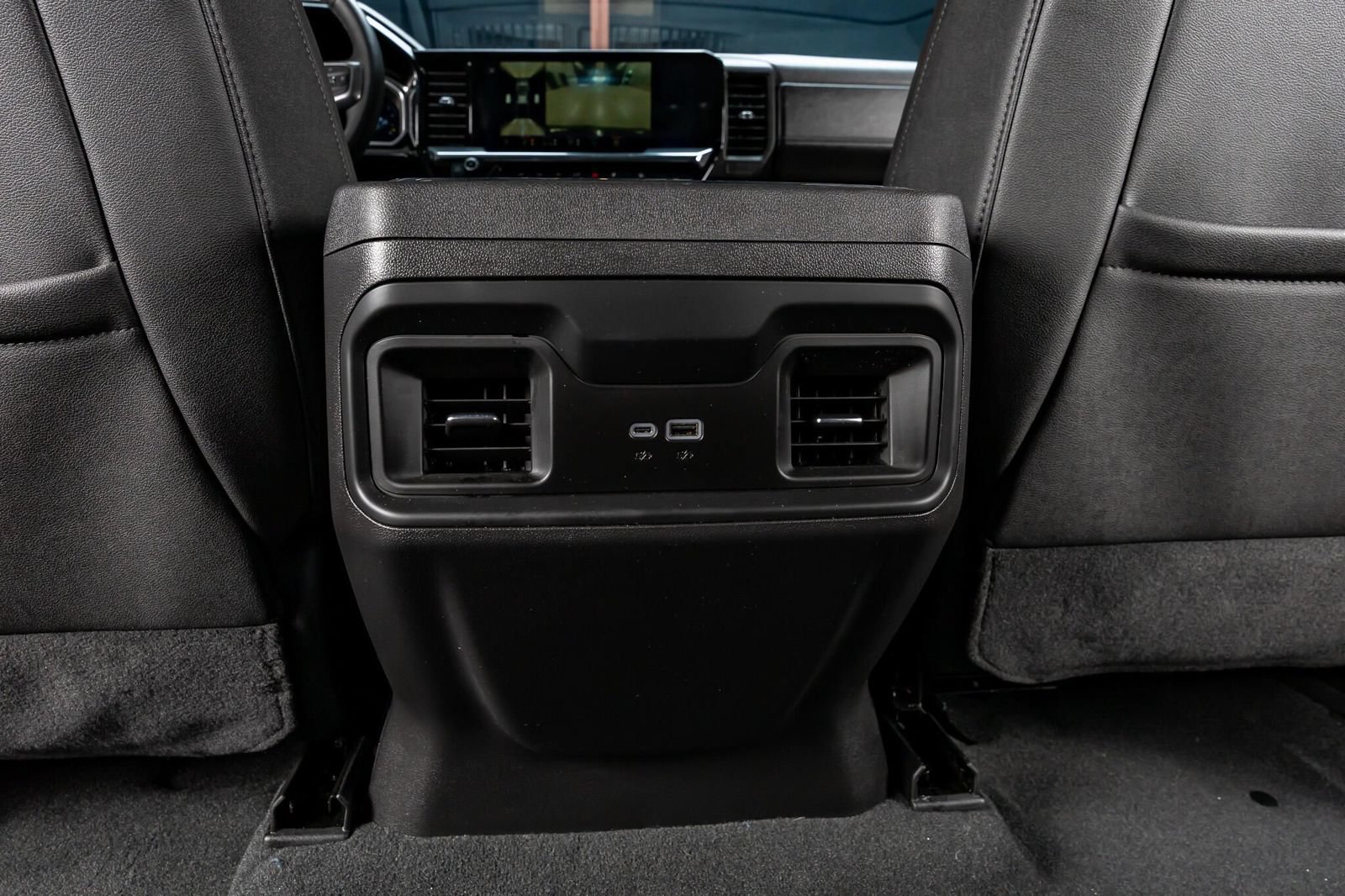 Used 2026 Chevrolet Silverado 1500 LT Trail Boss w/ LT Trail Boss Premium Package AWD/4WD image 32