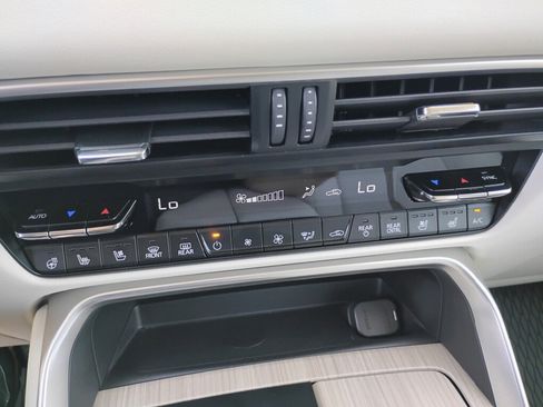 Certified 2026 MAZDA CX-90 Plug-In Hybrid w/ Premium Plus AWD/4WD image 20