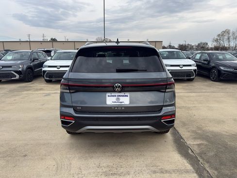 New 2026 Volkswagen Taos SE FWD image 6