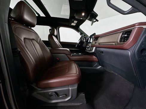 Used 2023 Ford Expedition Max Limited image 34