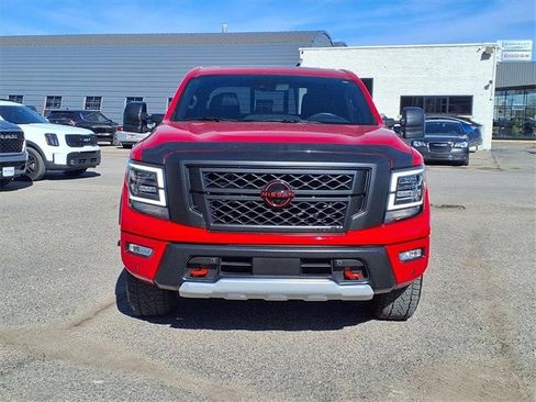 Used 2024 Nissan Titan PRO-4X w/ Pro-4x Convenience Package image 24