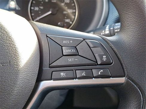 Used 2023 Nissan Kicks SV image 18