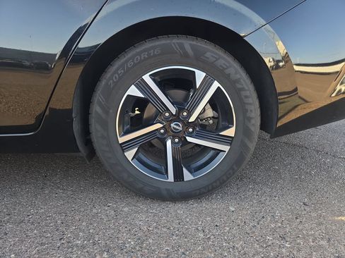 Used 2024 Nissan Sentra SV FWD image 19
