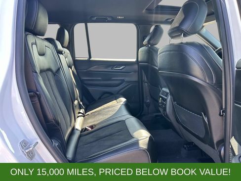 Used 2024 Jeep Grand Cherokee Altitude AWD/4WD image 16