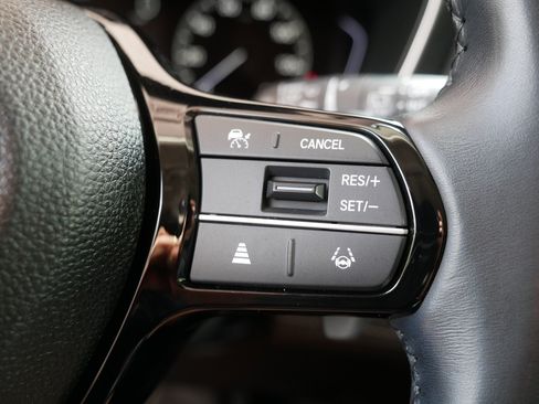 Used 2023 Honda Pilot Touring image 29