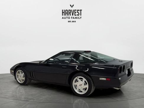 Used 1989 Chevrolet Corvette Coupe RWD image 4