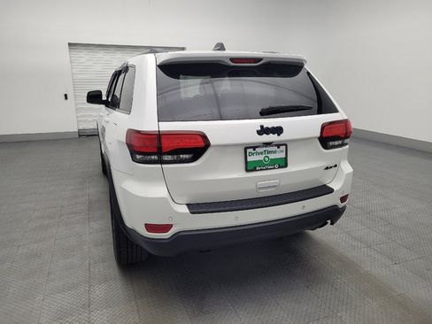 Used 2018 Jeep Grand Cherokee Laredo image 6